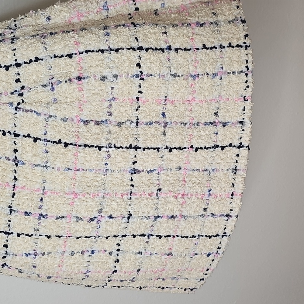 Gucci Patterned Tweed Mini Skirt in White - Picture 8 of 12